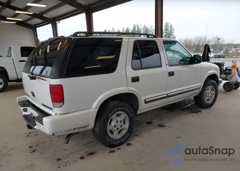 2001 Chevrolet Blazer Ls z USA, uszkodzony, nr VIN 1GNDT13W812206341